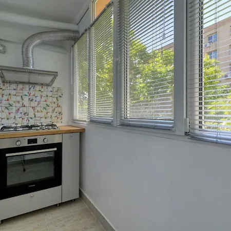 Zen Flat - 5 Min Metrou Apartment *