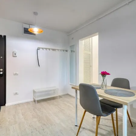 Appartement Zen Flat - 5 Min Metrou Boekarest