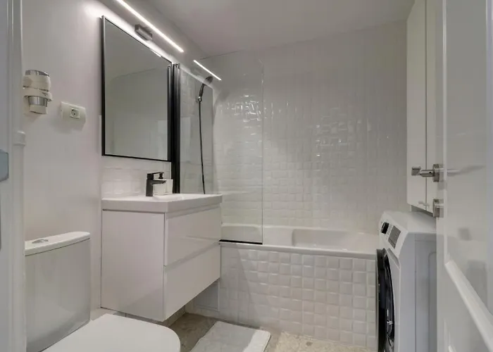 Zen Flat - 5 Min Metrou Appartement
